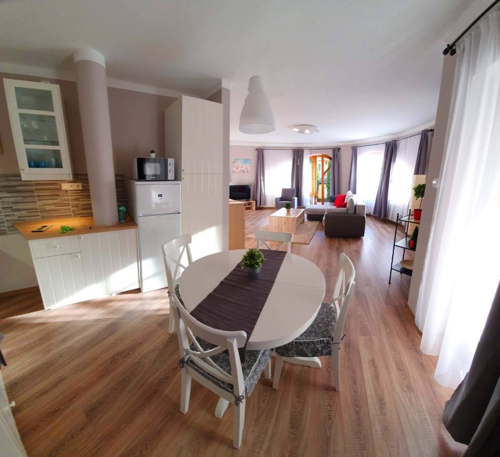 Pannonia Apartman Ostrzyhom Zewnętrze zdjęcie