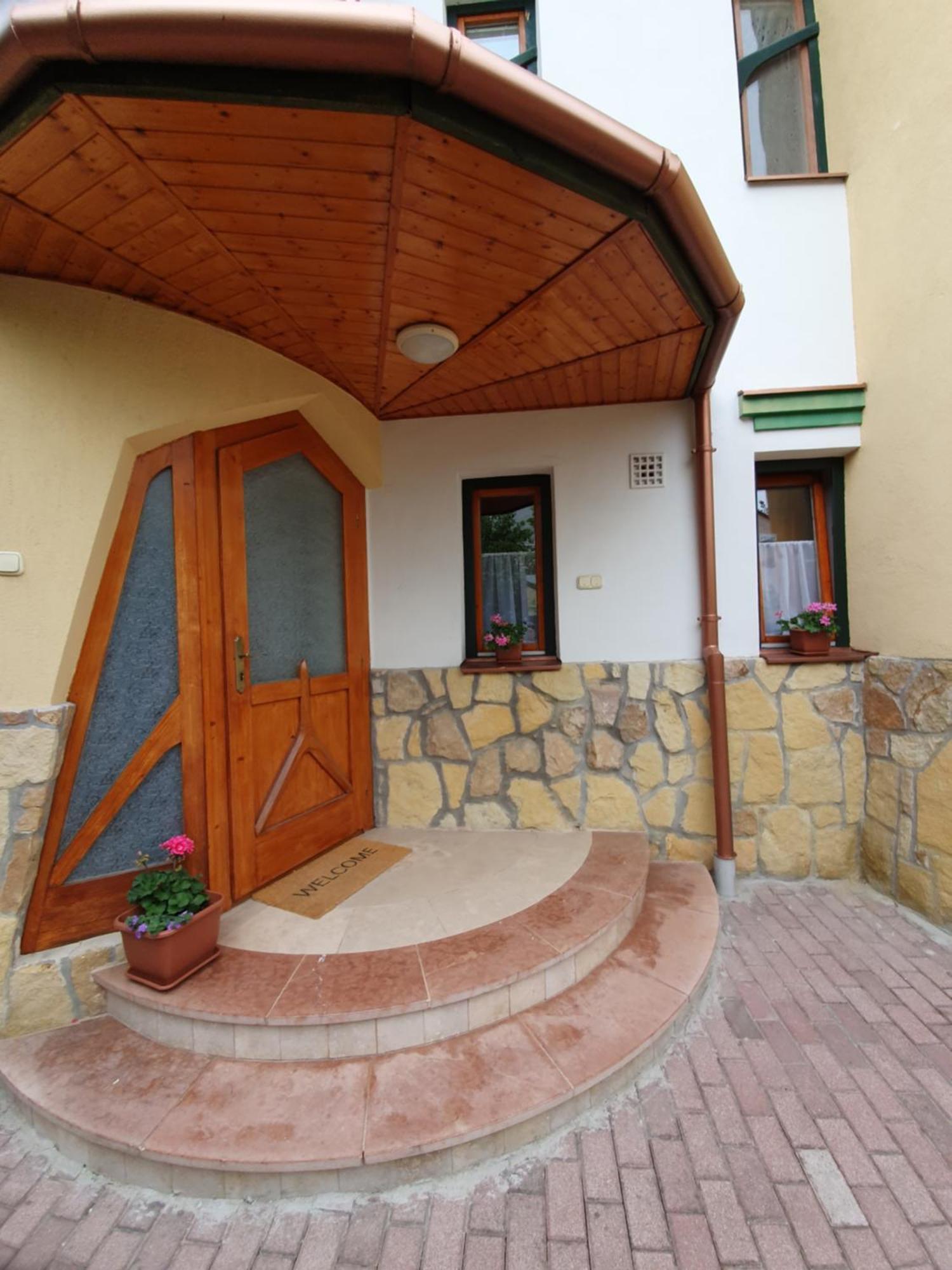Pannonia Apartman Ostrzyhom Pokój zdjęcie